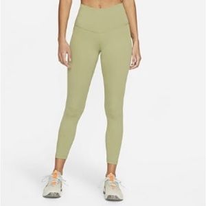 Women’s yoga leggings